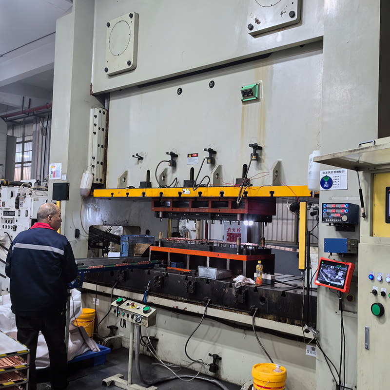 What Are the Key Differences Between Insert Molding and Overmolding11