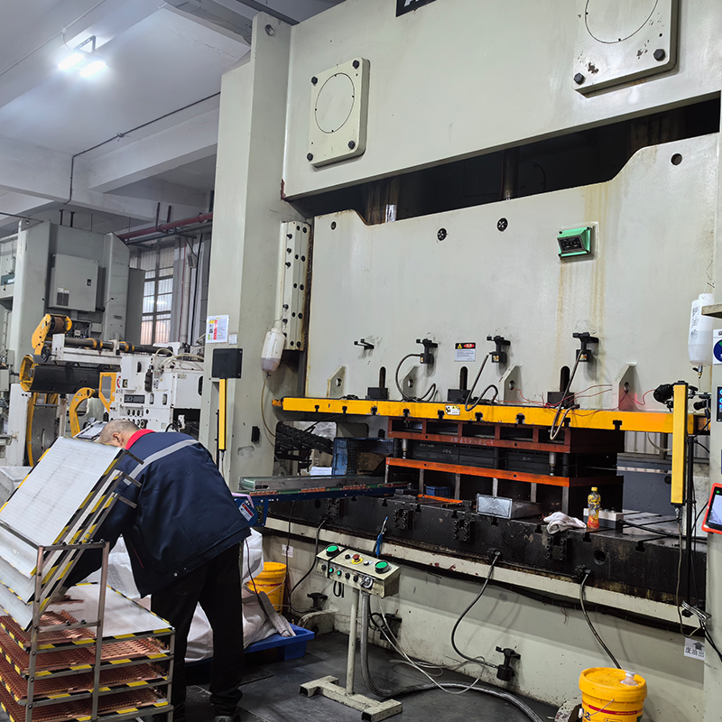 What Are the Key Differences Between Anodizing and Powder Coating for Aluminum Parts8