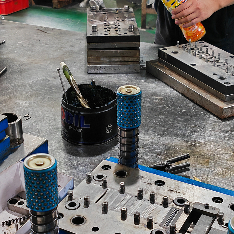 What Are the Main Differences Between Metal Injection Molding and Die Casting8