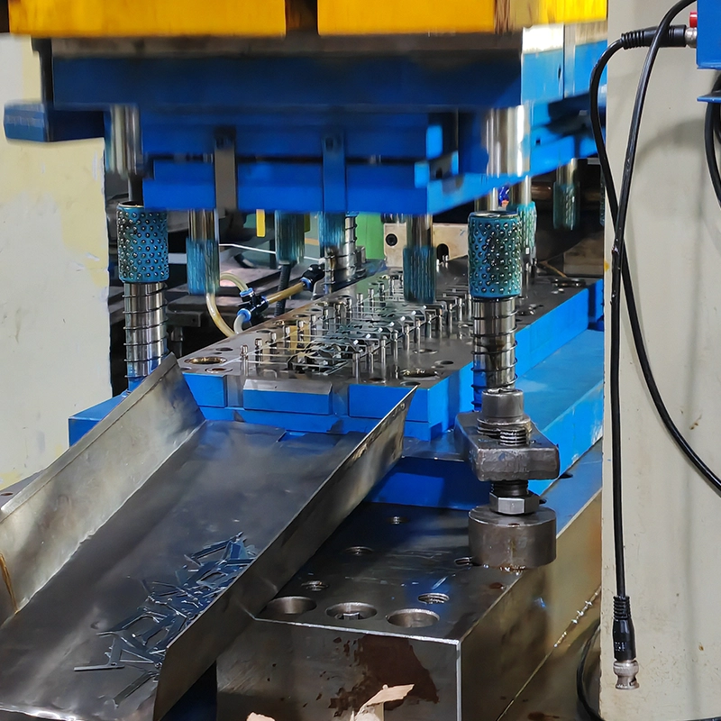 How Do You Machine the Inner Bore Surface of Sleeve Parts4